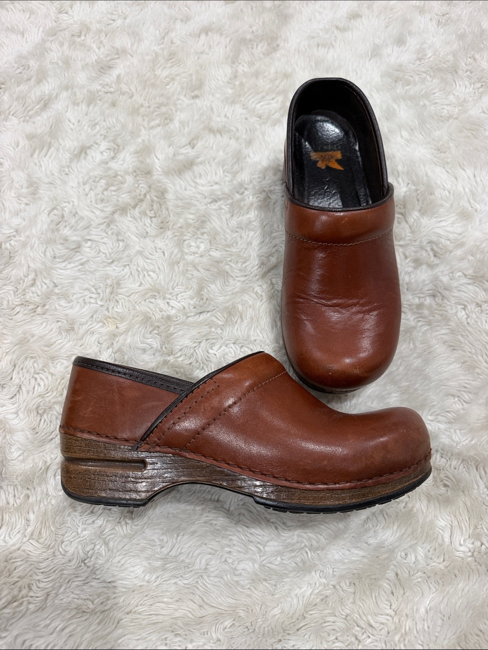 Dansko Brown Leather Slip-On Clogs Woman’s Size 37 or 6.5-7
